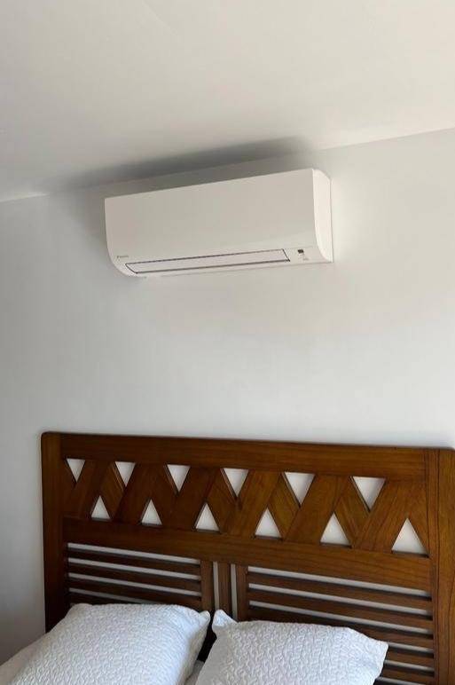 Installation d'un climatiseur mono split 2.5KW à La Fare les Oliviers : Clim Provence vous apporte fraîcheur et confort